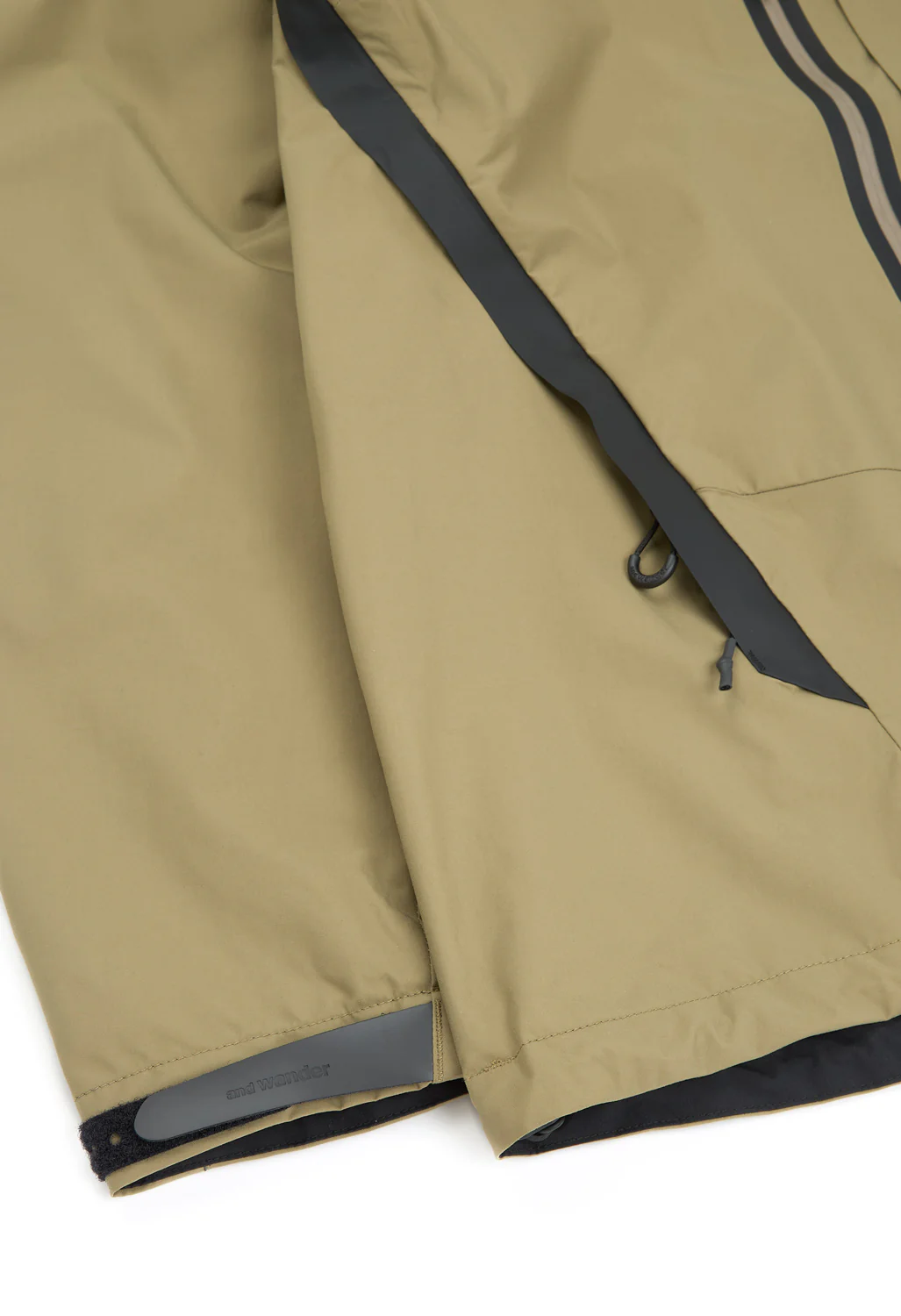 and wander 2.5L Hiker Rain Jacket - Beige - Image 6