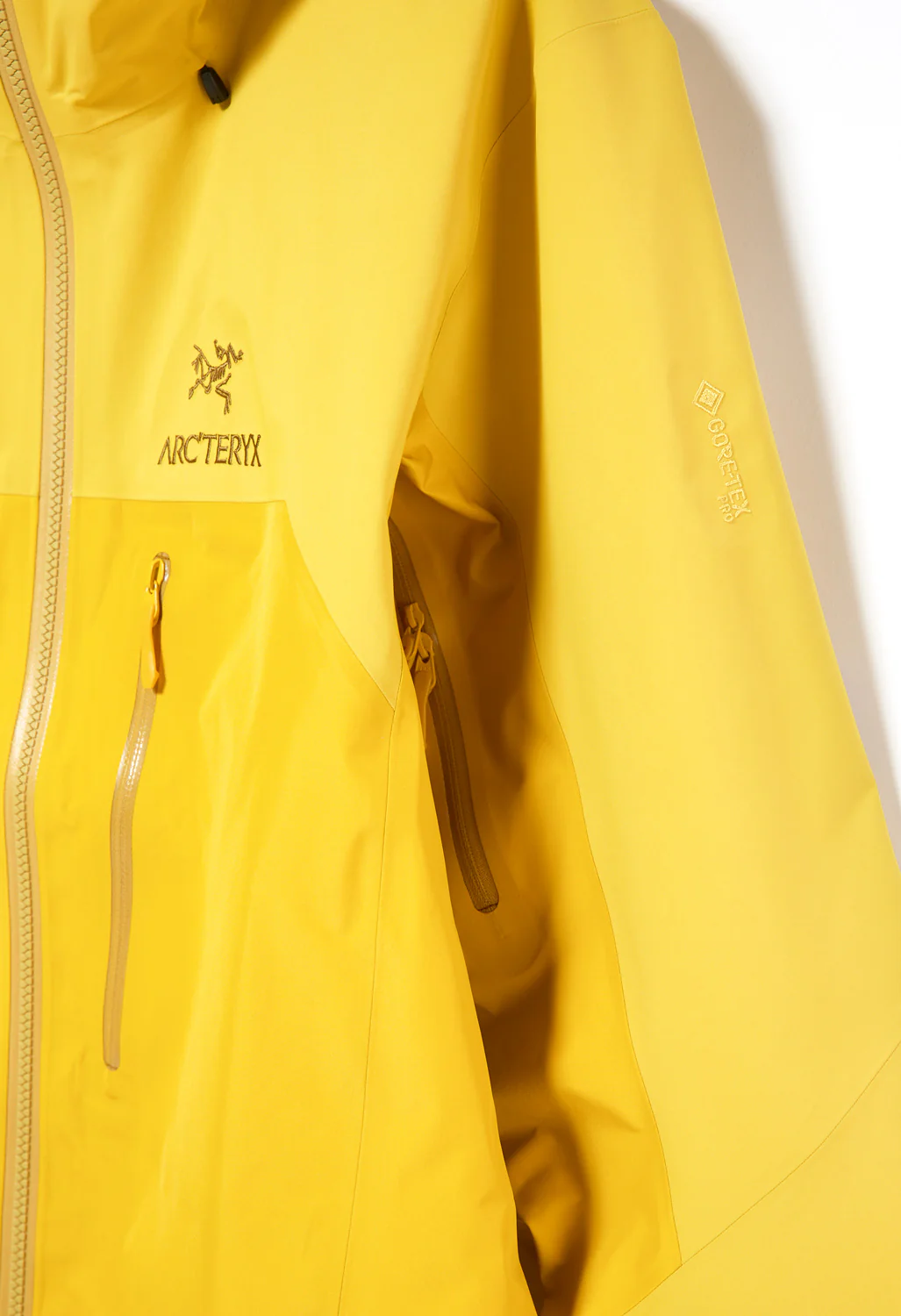 Arc'teryx Alpha AR GORE-TEX Pro Men's Jacket - Oracle - Image 4