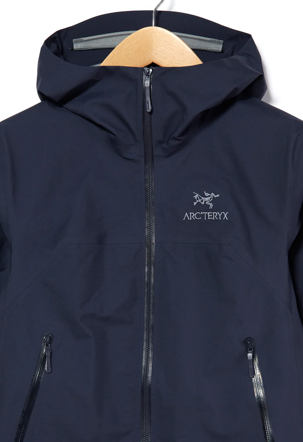 Arc'teryx Beta GORE-TEX Women's Jacket - Black Sapphire - Image 3