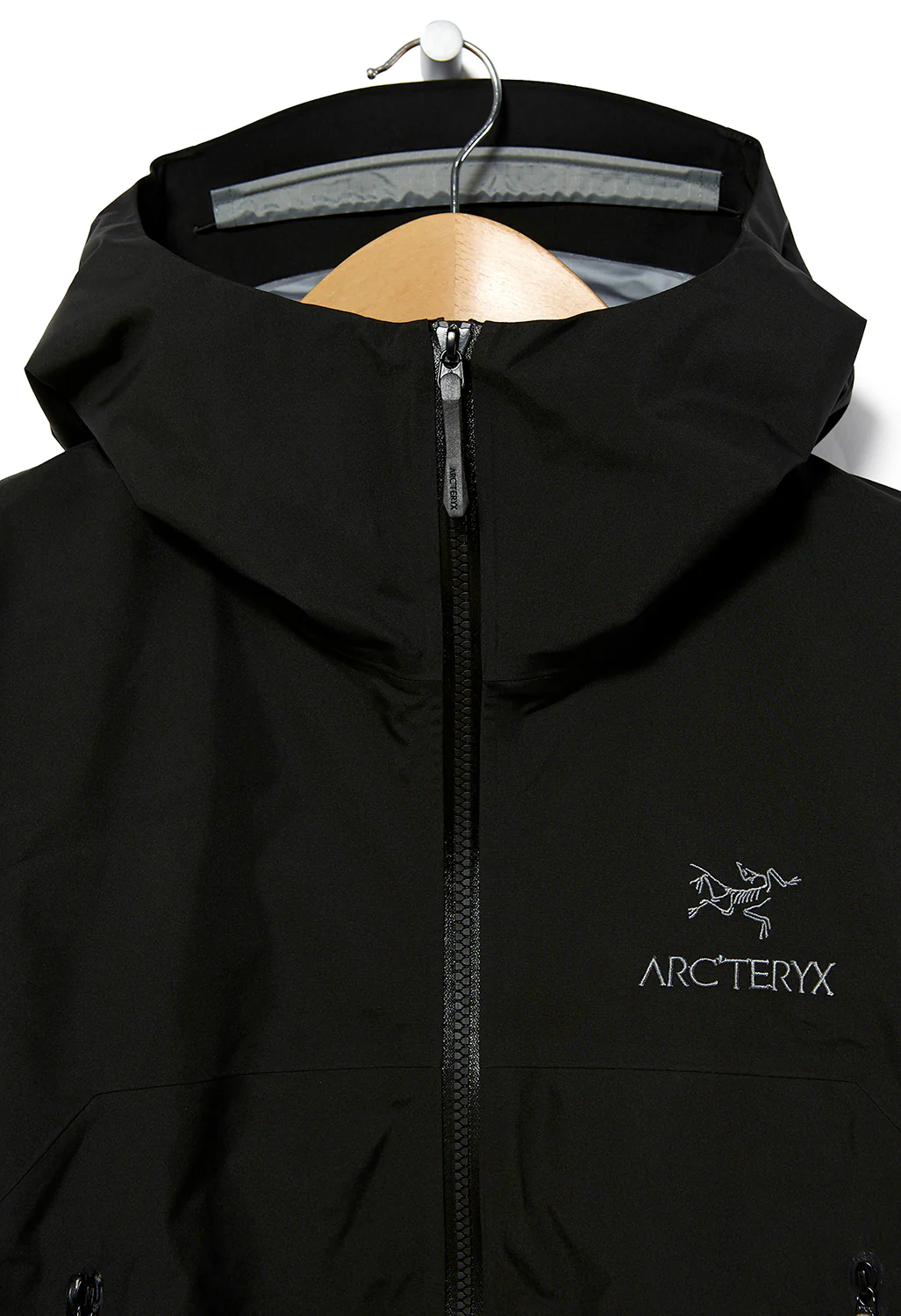 Arc'teryx Beta Long GORE-TEX Men's Jacket - Black - Image 3