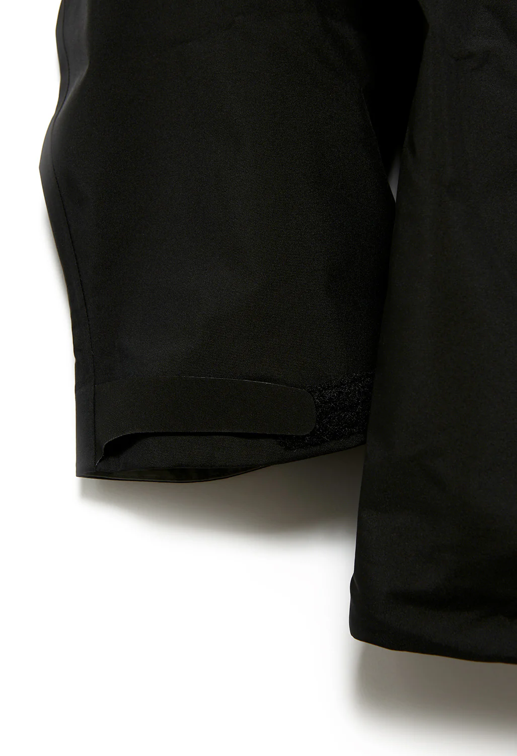 Arc'teryx Beta Long GORE-TEX Men's Jacket - Black - Image 4