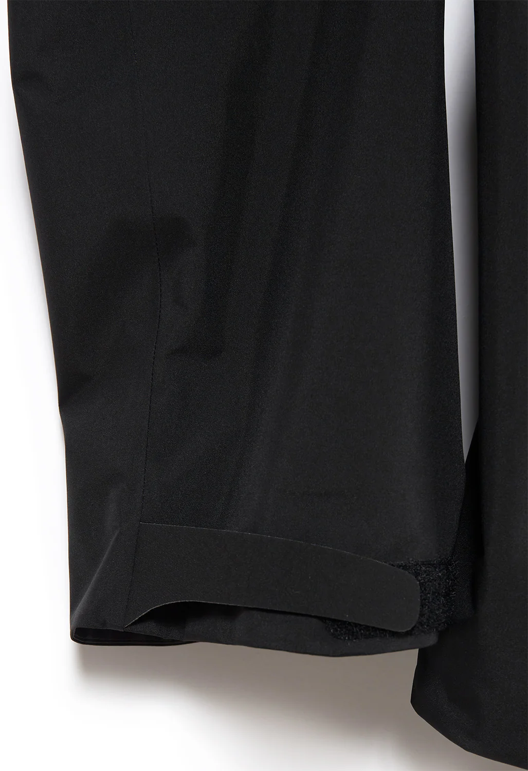 Arc'teryx Beta SV GORE-TEX Pro Men's Jacket - Black - Image 4