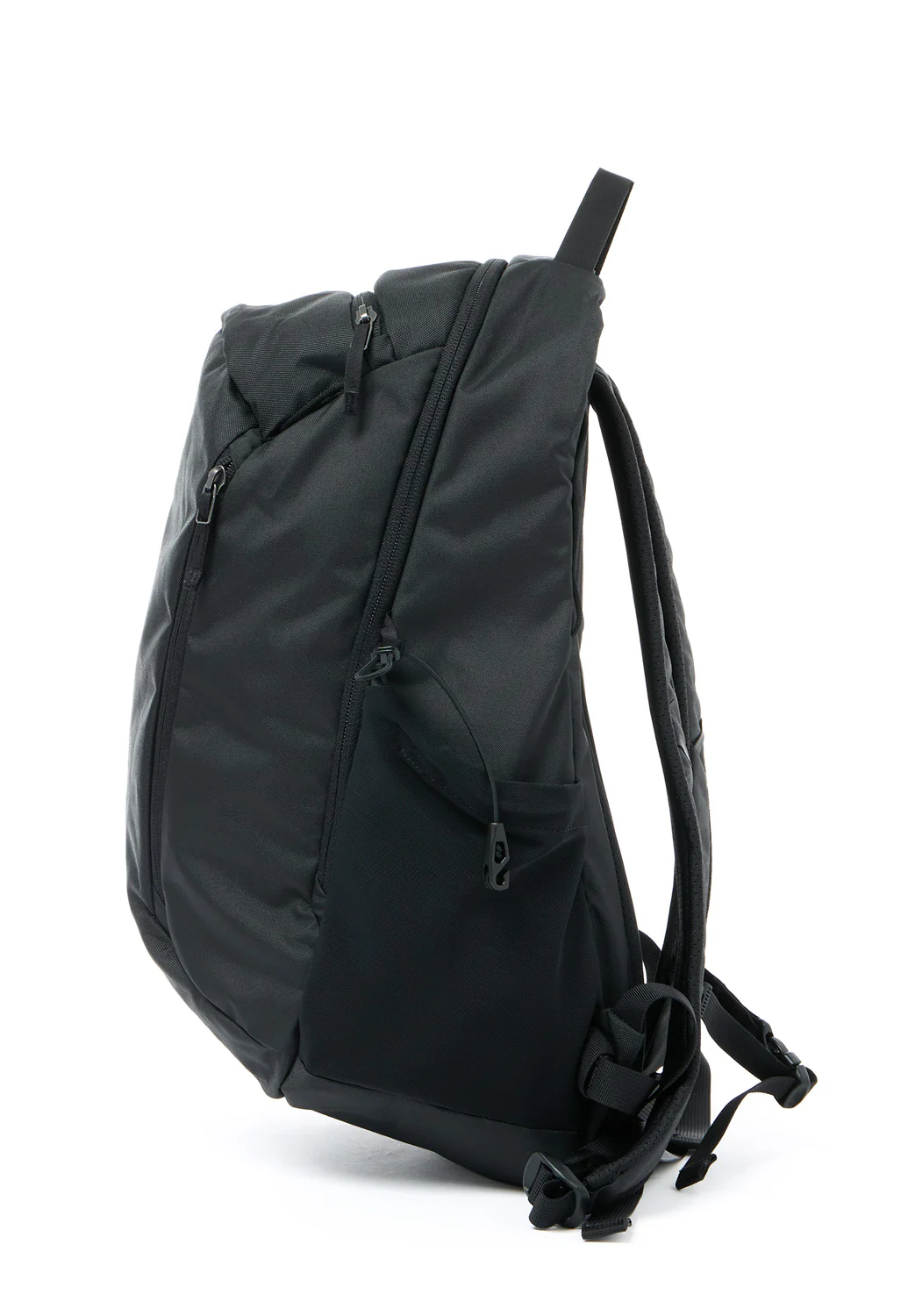 Arc'teryx Mantis 26 Backpack - Black - Image 2