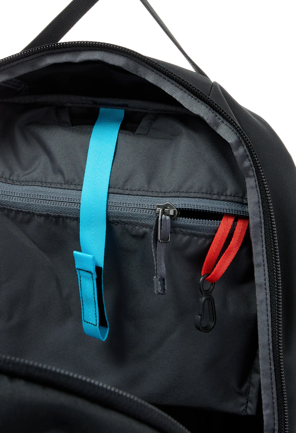 Arc'teryx Mantis 26 Backpack - Black - Image 6