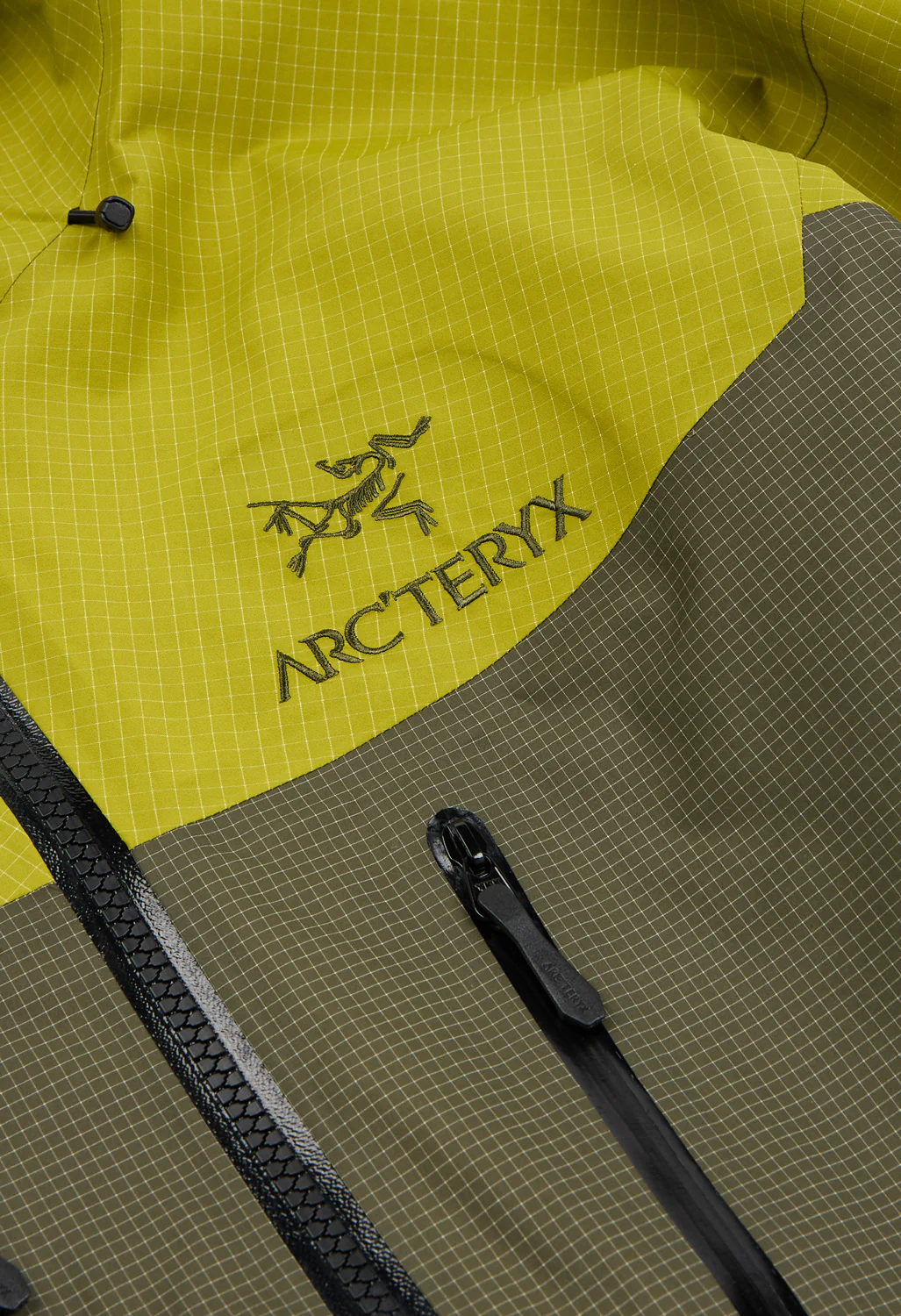 Arc'teryx Men's Alpha Jacket - Olive Moss / Tatsu - Image 4