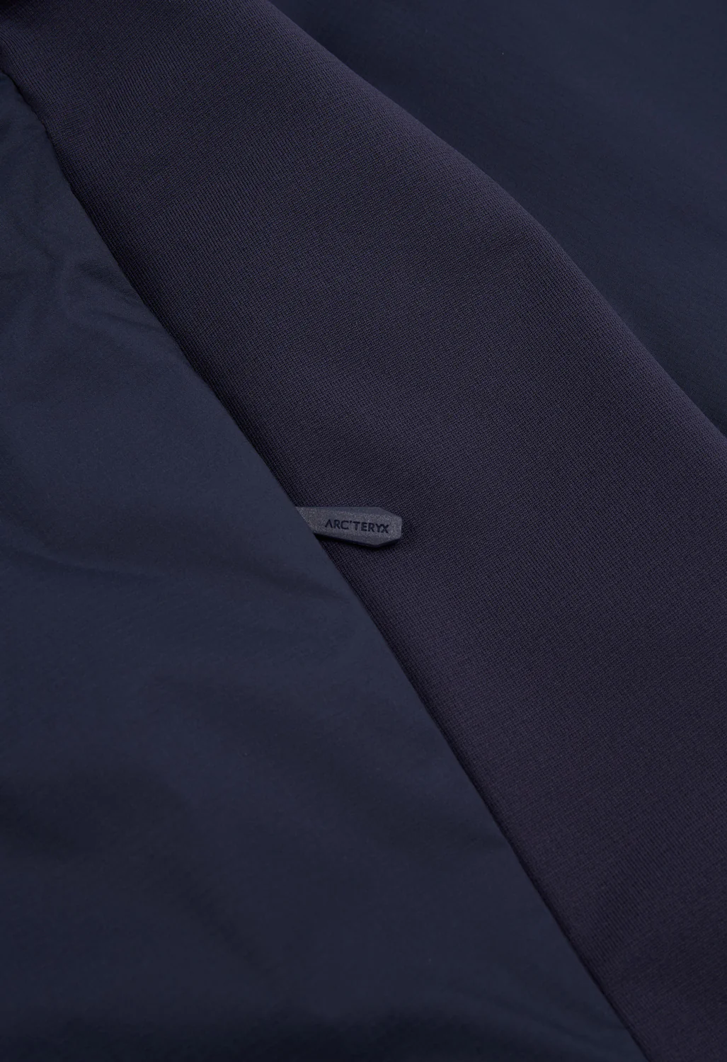 Arc'teryx Men's Atom Hoody - Black Sapphire - Image 7