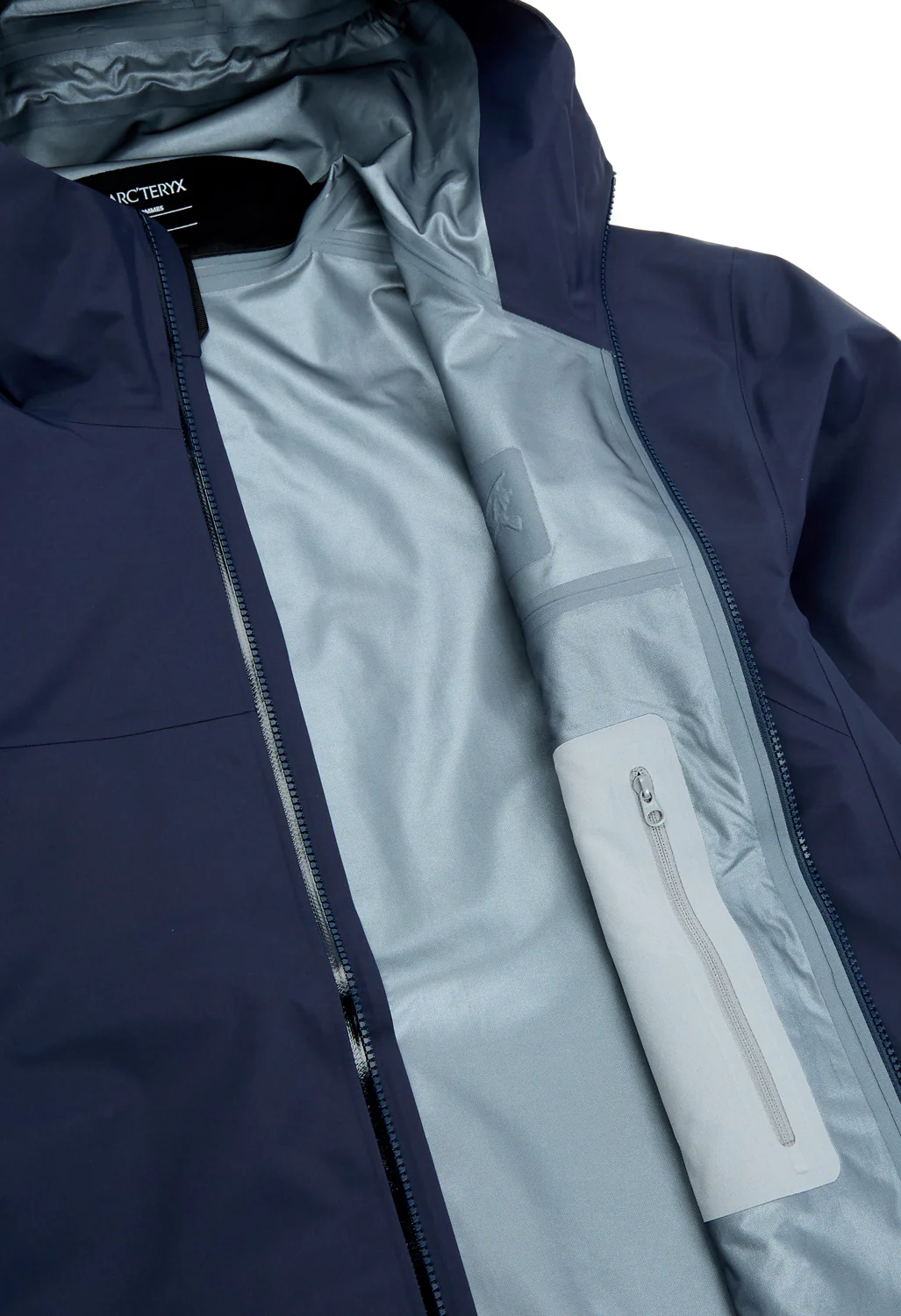 Arc'teryx Men's Beta Jacket - Black Sapphire - Image 5