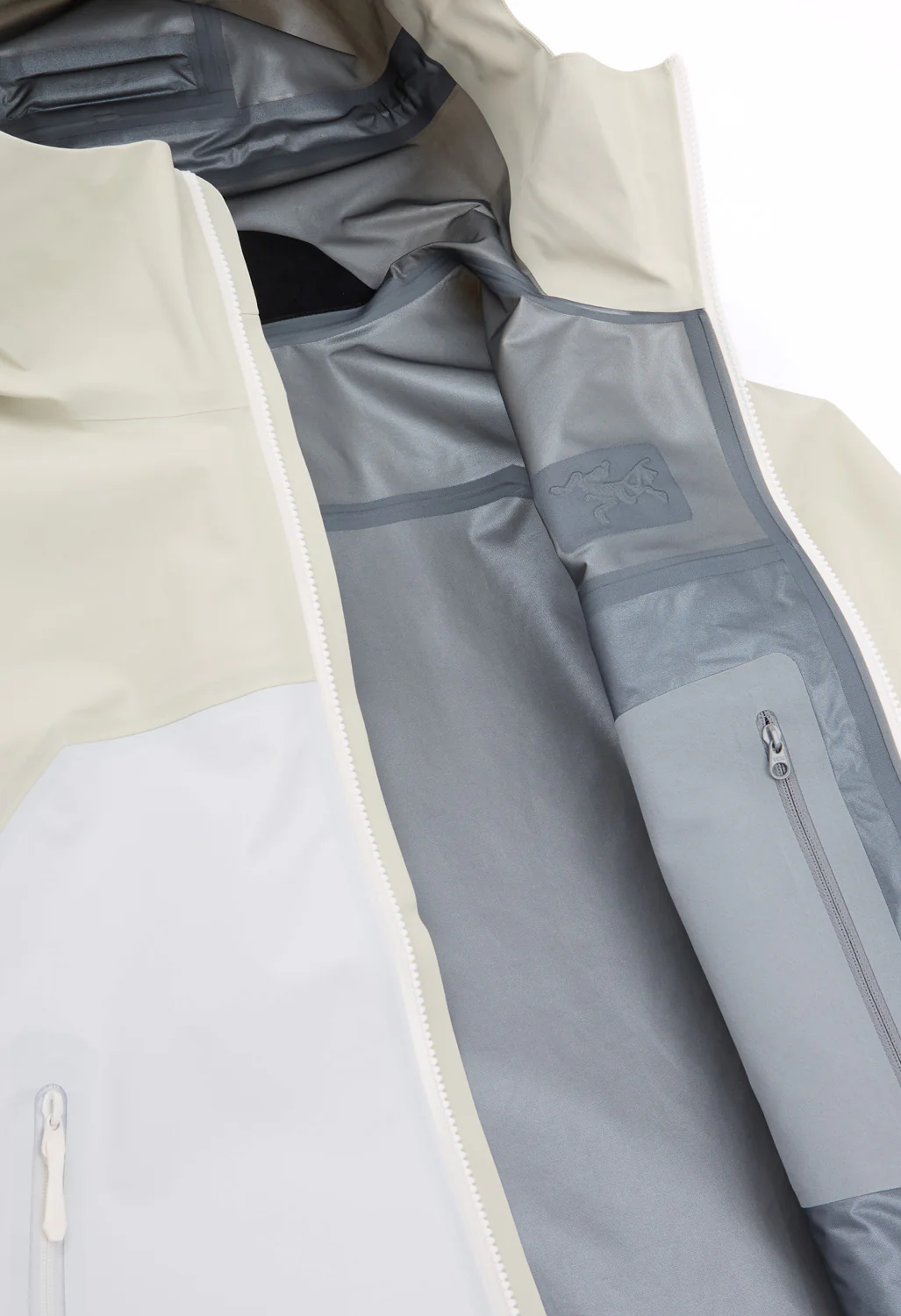 Arc'teryx Women's Beta Jacket - Sea Salt / Arctic Silk - Image 5