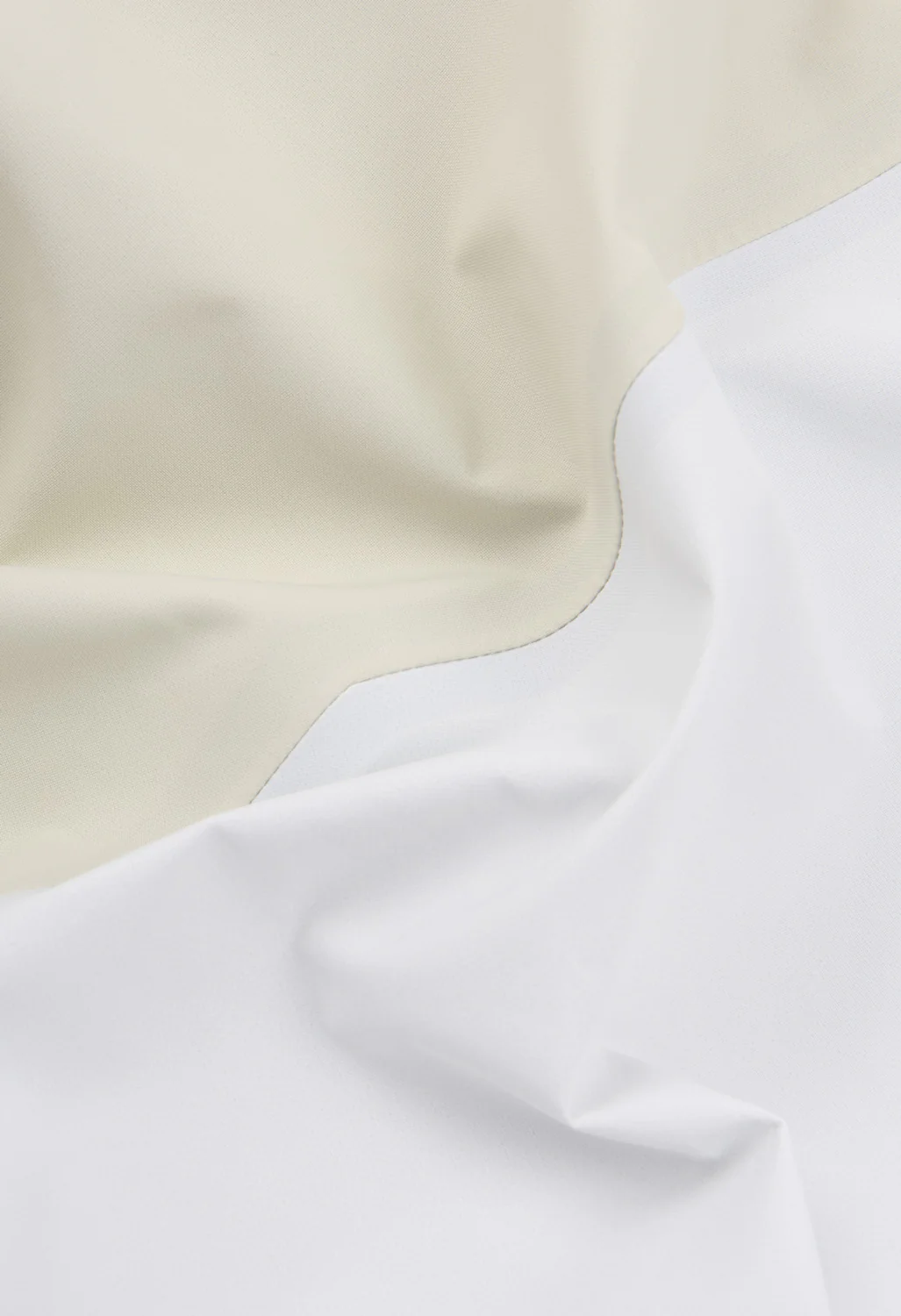 Arc'teryx Women's Beta Jacket - Sea Salt / Arctic Silk - Image 8