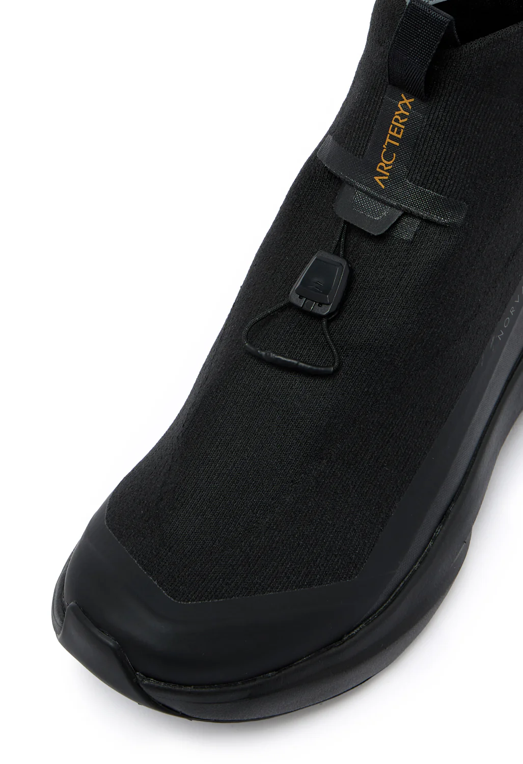 Arc'teryx Women's Norvan 4 Nivalis Trainers - Black / Black - Image 2