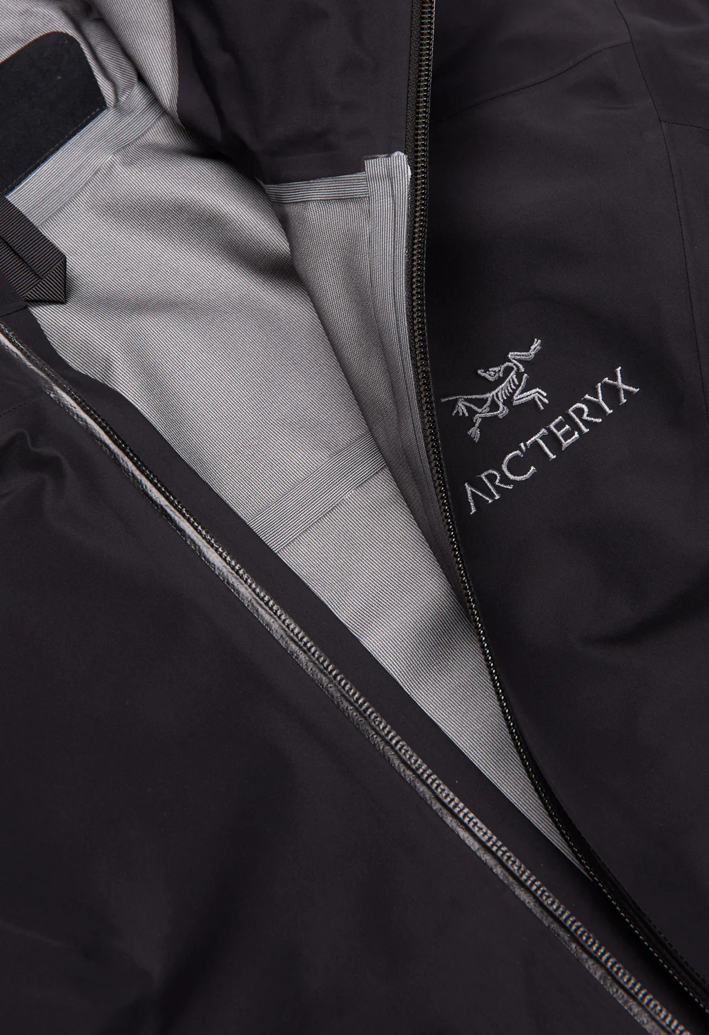 Arc'teryx Women's Beta LT Jacket - Black - Image 5