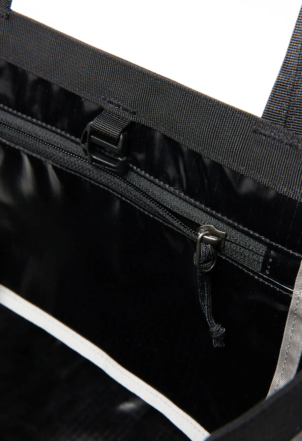 Patagonia Black Hole Tote 25L - Black - Image 4