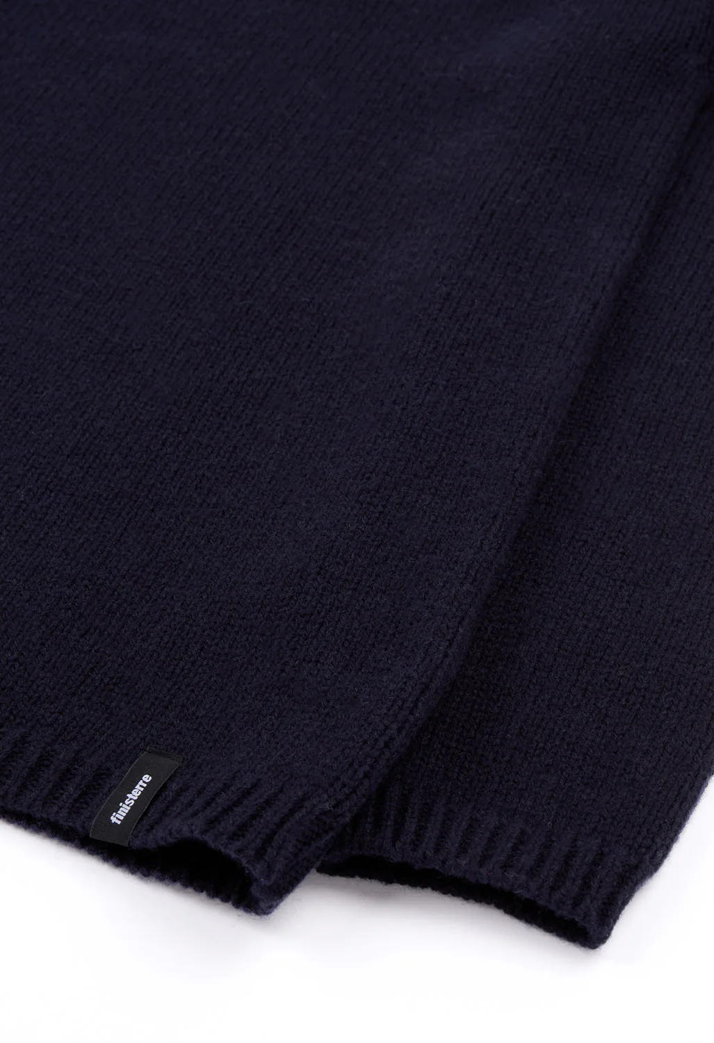 Finisterre Women's Eva Contrast Stitch Jumper - Navy / Ecru - Image 4