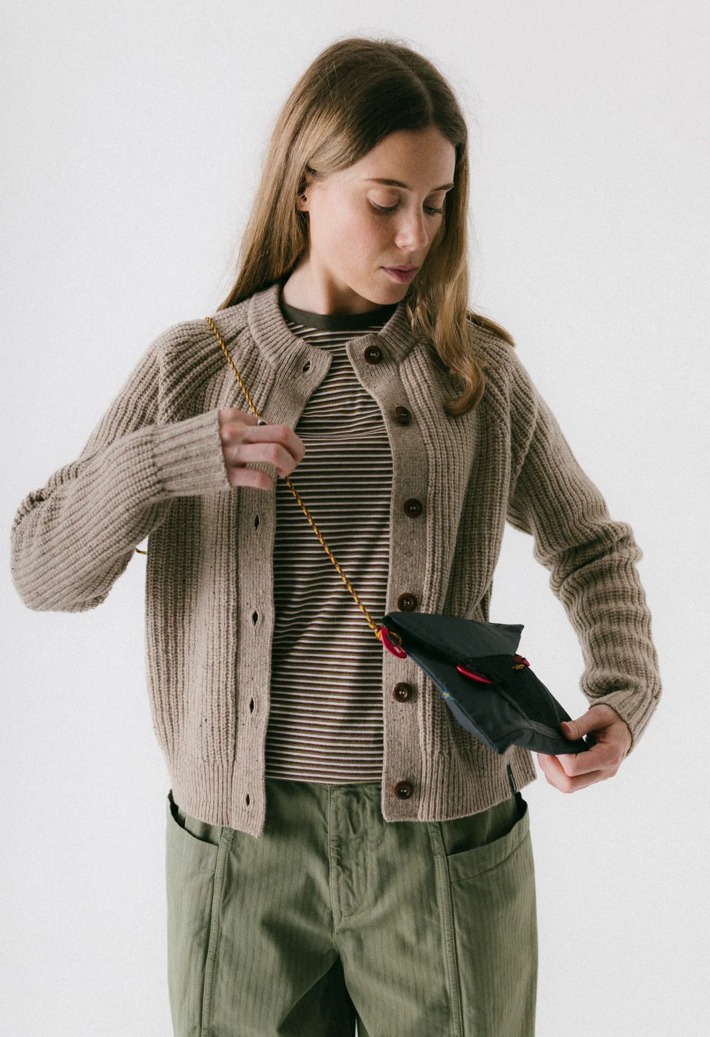 Finisterre Women's Mora Crew Neck Cardigan - Oatmeal - Image 5