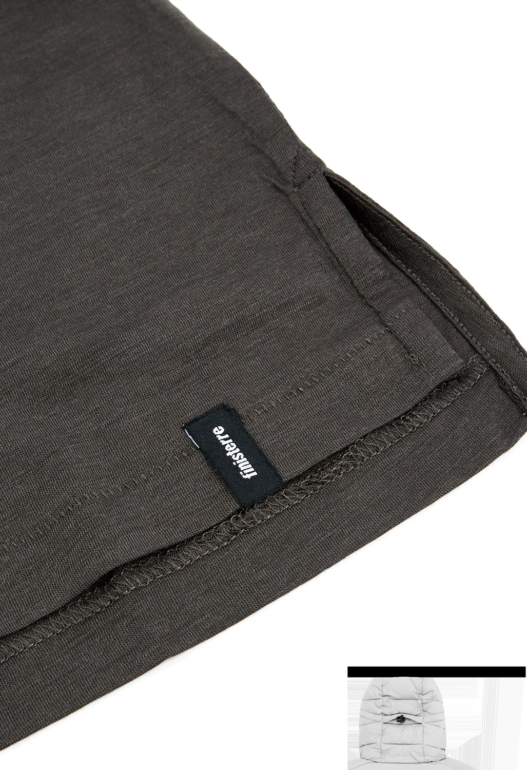 Finisterre Women's Seeker Merino Scoop Neck T Shirt - Raven Black - Image 4