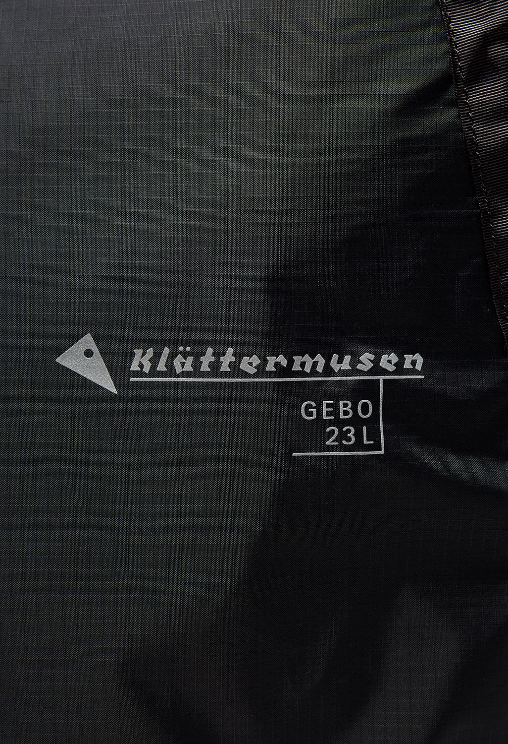 Klattermusen Gebo Bag 23L - Raven - Image 5