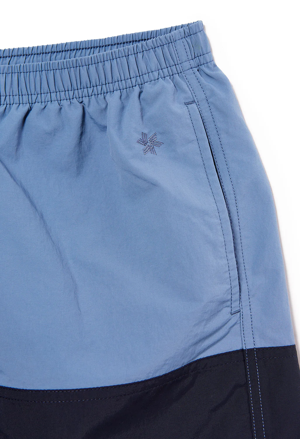 Goldwin Men's Nylon Bicolor Shorts 7" - Horizon Blue/Ink Navy - Image 3