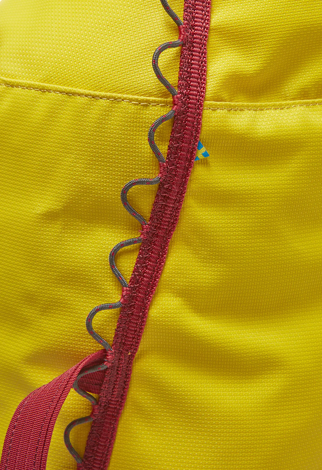 Klattermusen Glitner Duffelbag 30L - Mustard - Image 5