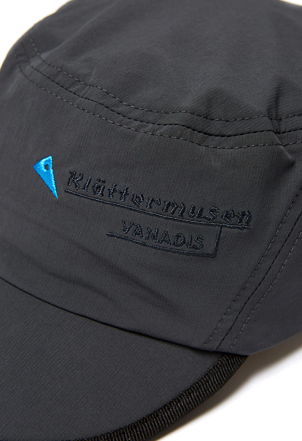Klattermusen Vanadis Cap - Dark Grey - Image 3
