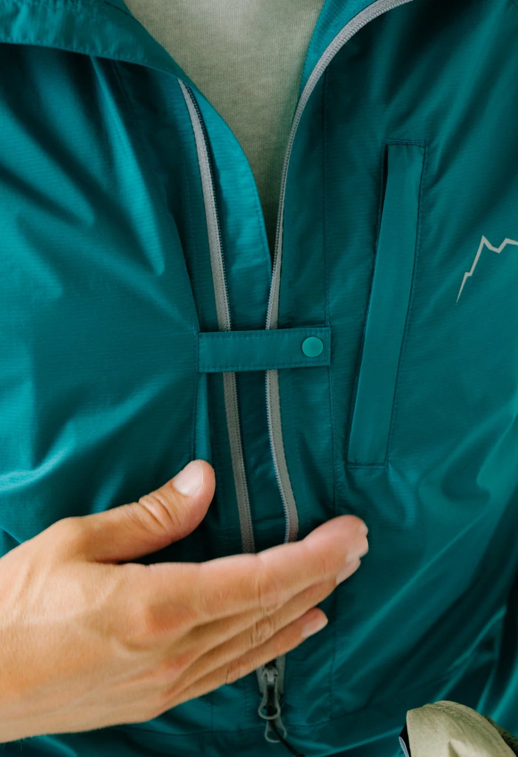 Cayl Light EQ Pullover - Green - Image 10