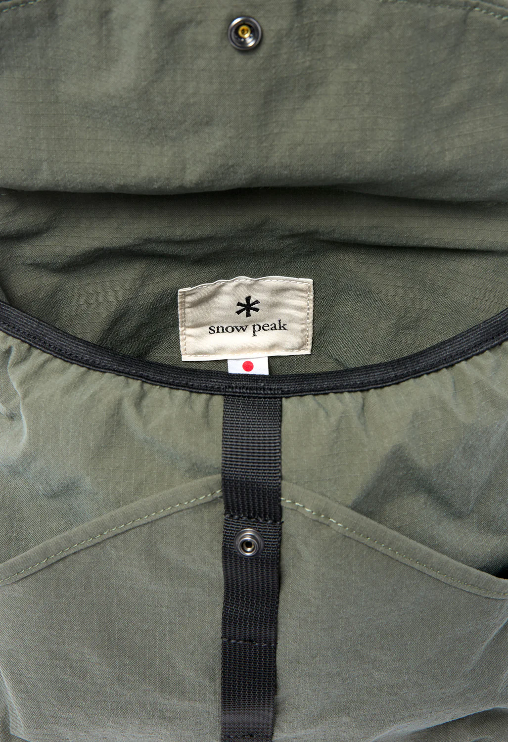 Snow Peak Lightweight Taslan Ripstop Shoulder Bag - Olive - Image 5