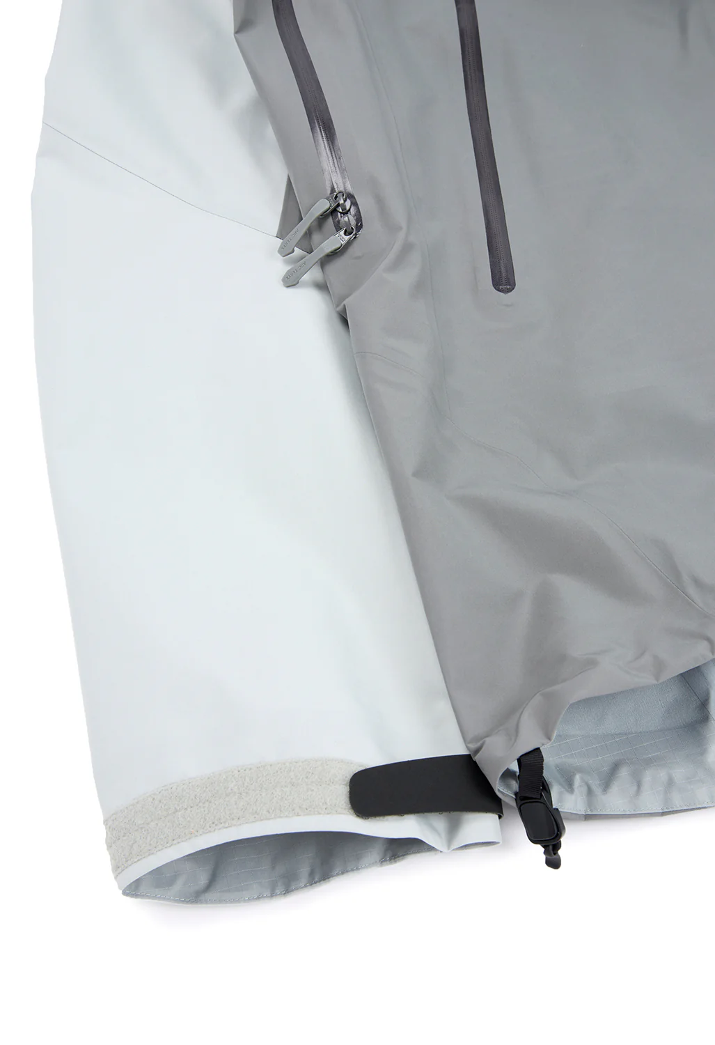 Arc'teryx Men's Beta AR Jacket - Solitude / Void - Image 5
