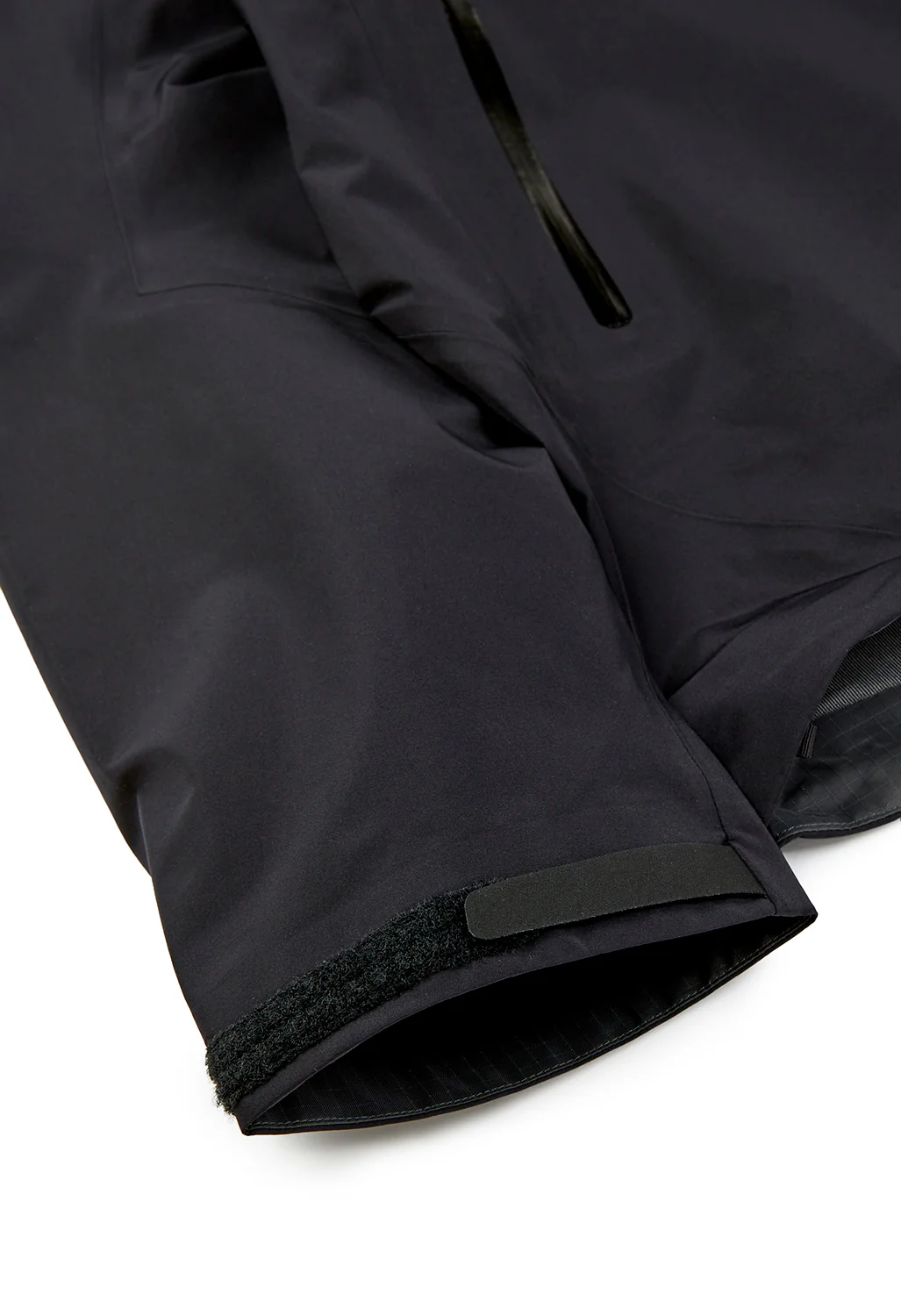 Arc'teryx Men's Beta LT GORE-TEX Jacket - Black - Image 5