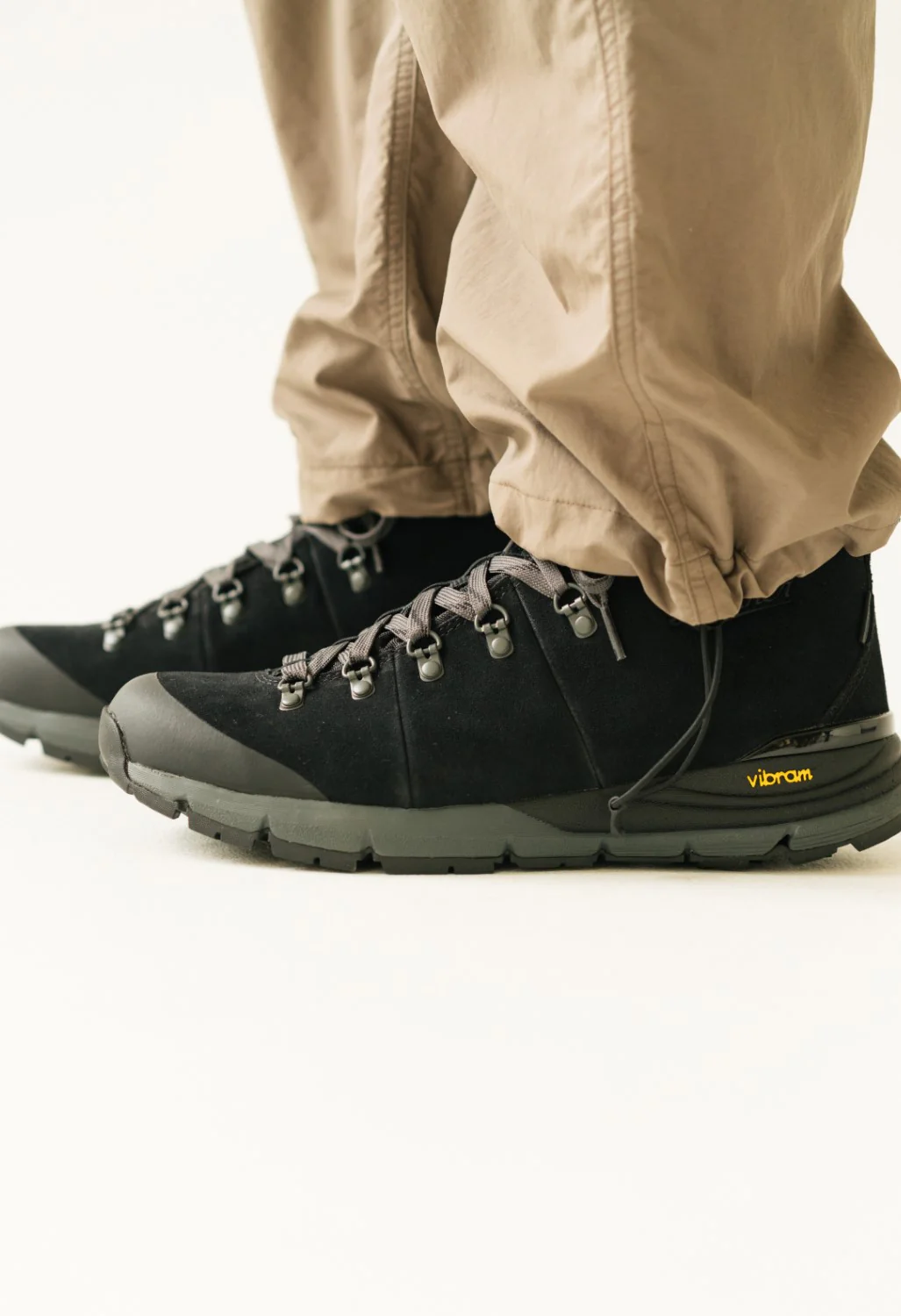 Danner Men's Mountain 600 Boots - Jet Black / Dark Shadow - Image 7