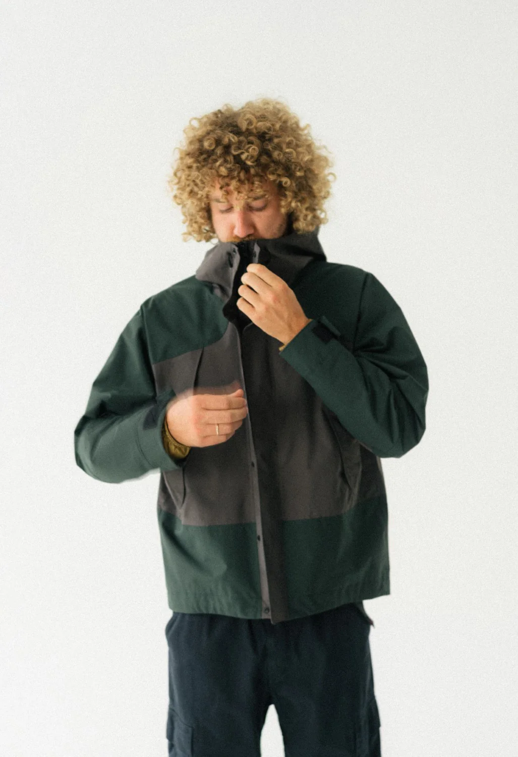 Goldwin Men's PERTEX UNLIMITED 2L Jacket - Sage / Deep Charcoal - Image 10