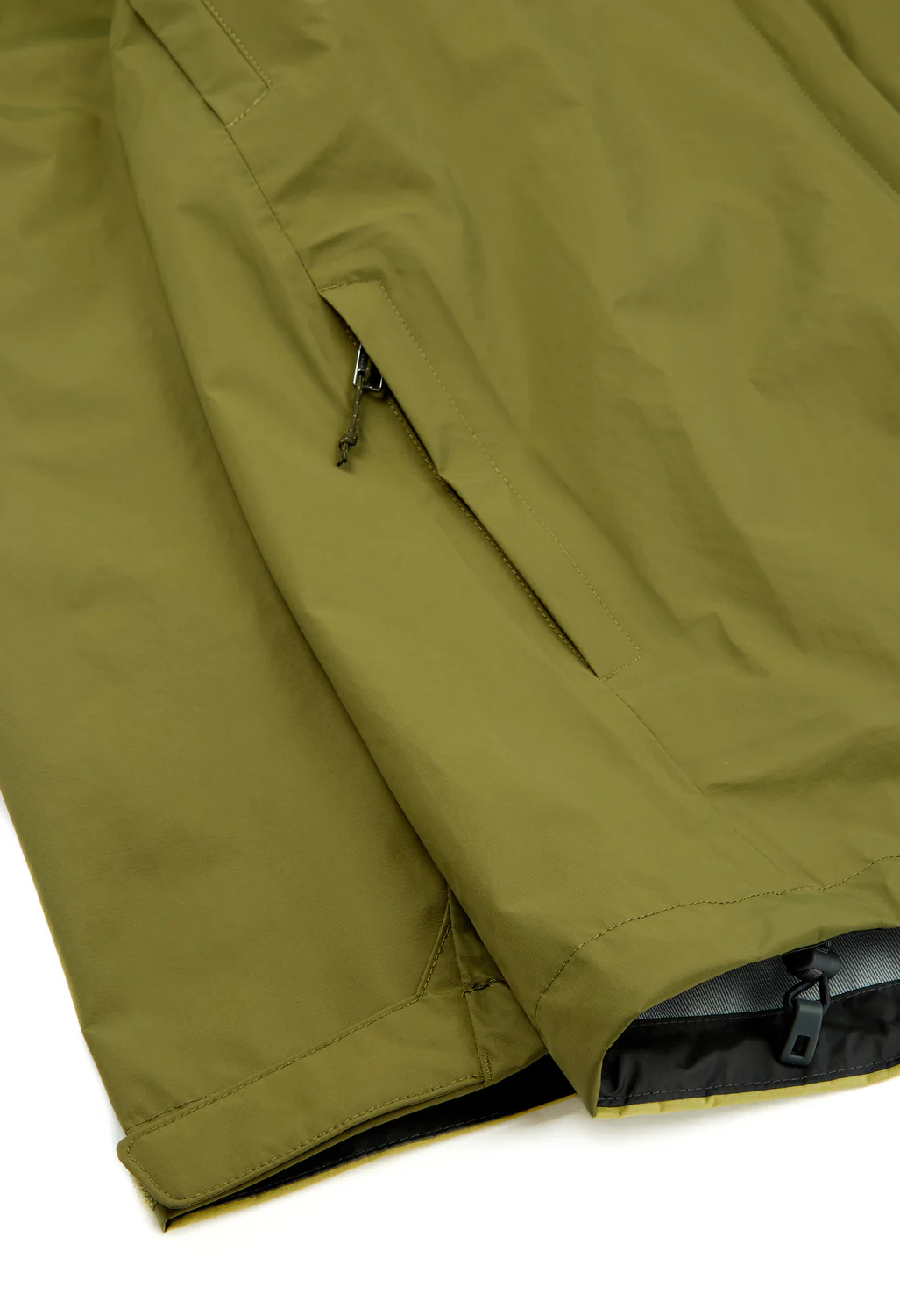 Patagonia Men's Torrentshell 3L Rain Jacket - Tent Green - Image 4