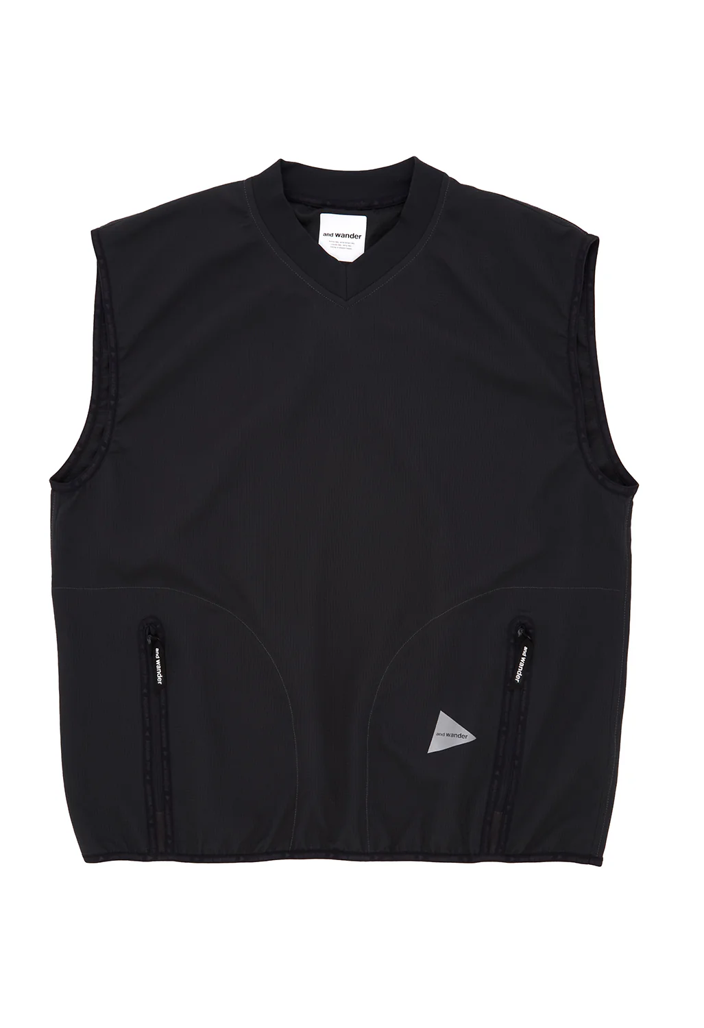 and wander Men's Vent Vest - Dark Green