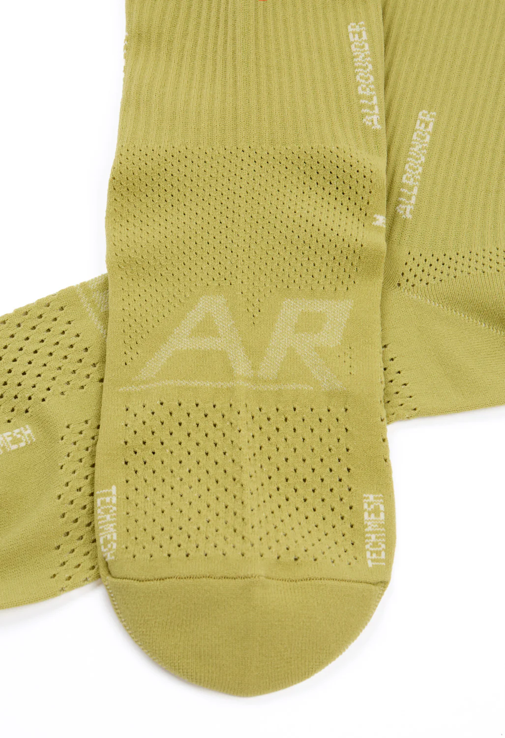 ROTOTO Allrounder Tech-Mesh Crew Socks - Pistachio - Image 2
