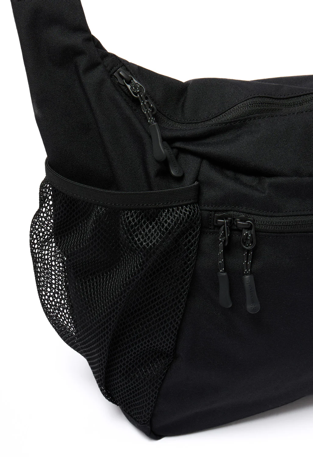 Snow Peak Everyday Use Middle Shoulder Bag - Black - Image 4