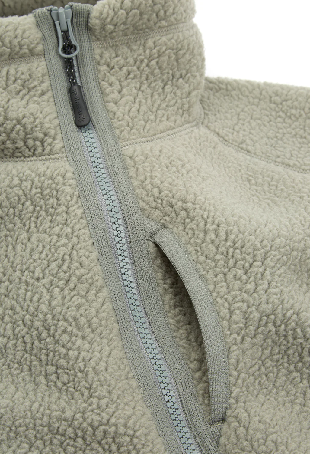 Snow Peak Thermal Boa Fleece Jacket - Grey - Image 4