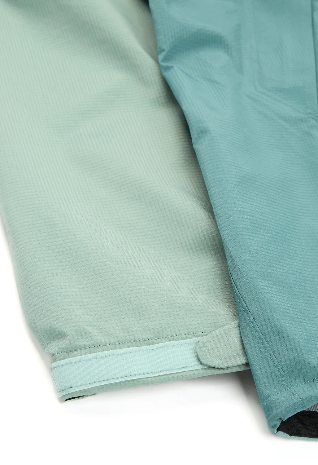 Montbell Women's Thunder Pass Jacket - Light Blue - Image 6