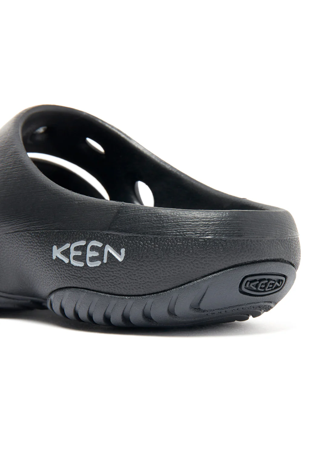 Keen Women's Yogui - Black / Magnet - Image 4