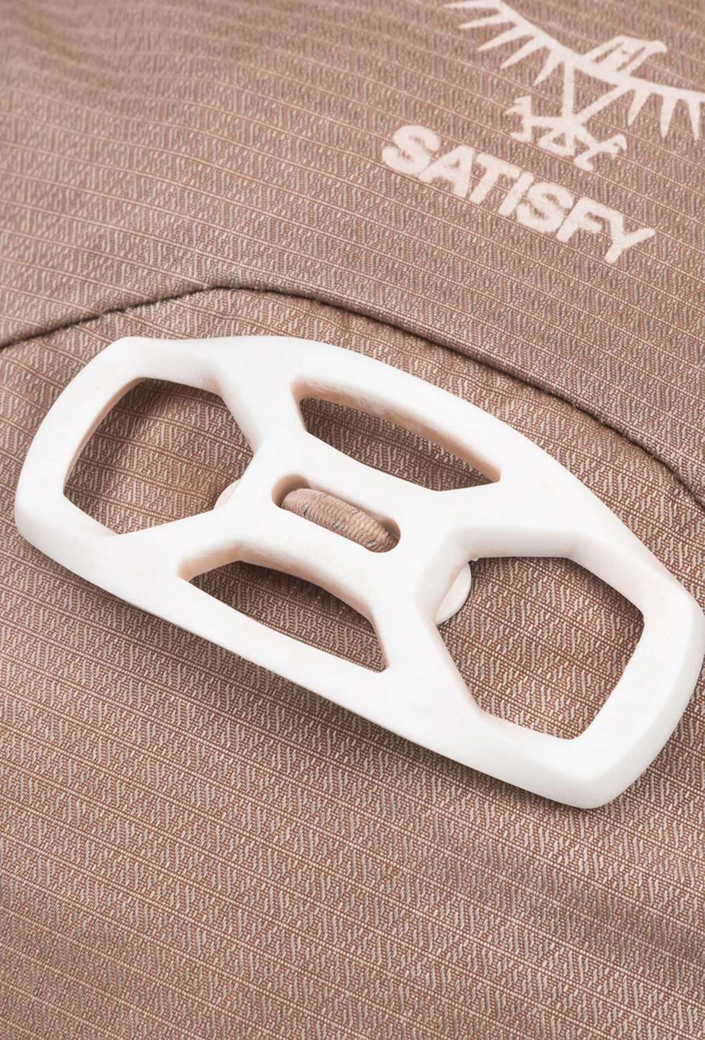 Osprey x Satisfy Talon Earth Pack - Mineral Bauxita - Image 4